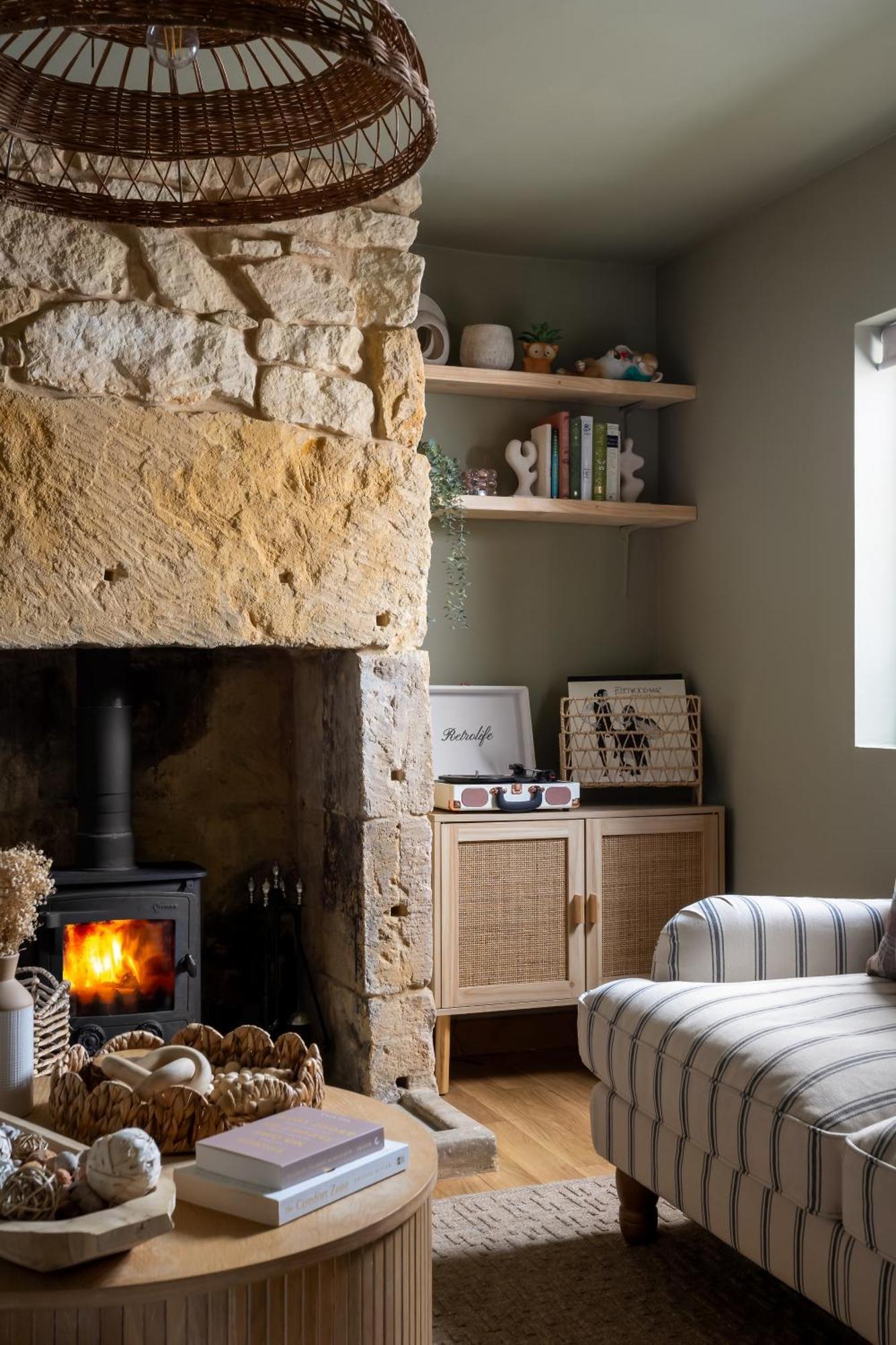 Broadway Scandi Chic Authentic Cottage Exterior photo